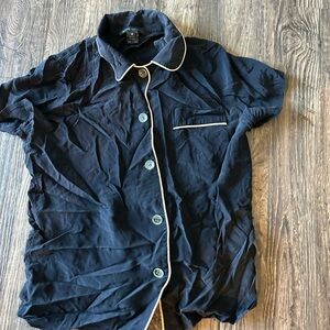 Marc Jacob’s Black Button-Up Shirt with White Trim Size 12